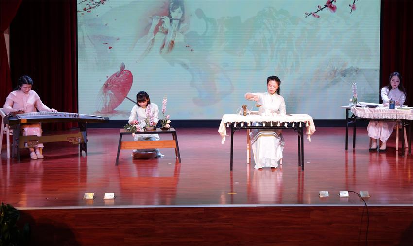 买球线上平台,买球（中国）2019年度工作动员大会---传统文化展示《茶花墨韵》